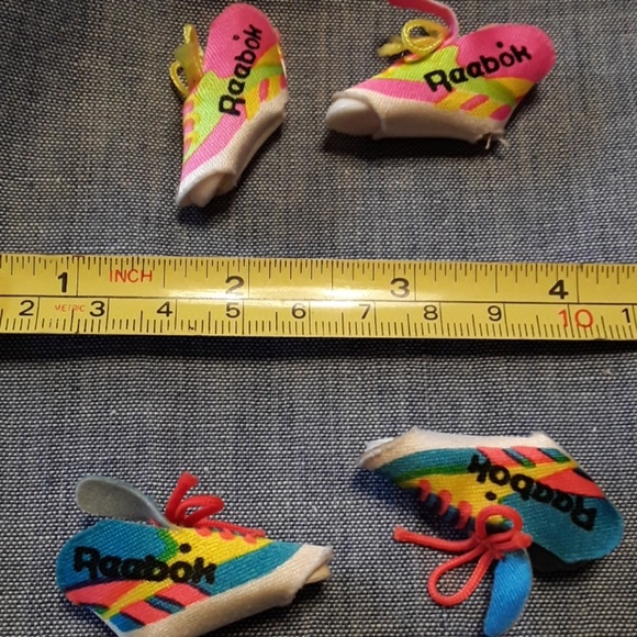 Vintage Shoes - Reebok Tennies 👜 Barbies
